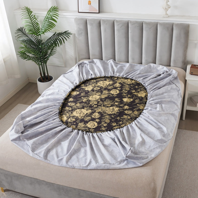 This FADFAY fitted sheet uses an elastic band design that securely wraps around the mattress, preventing it from shifting out of place.