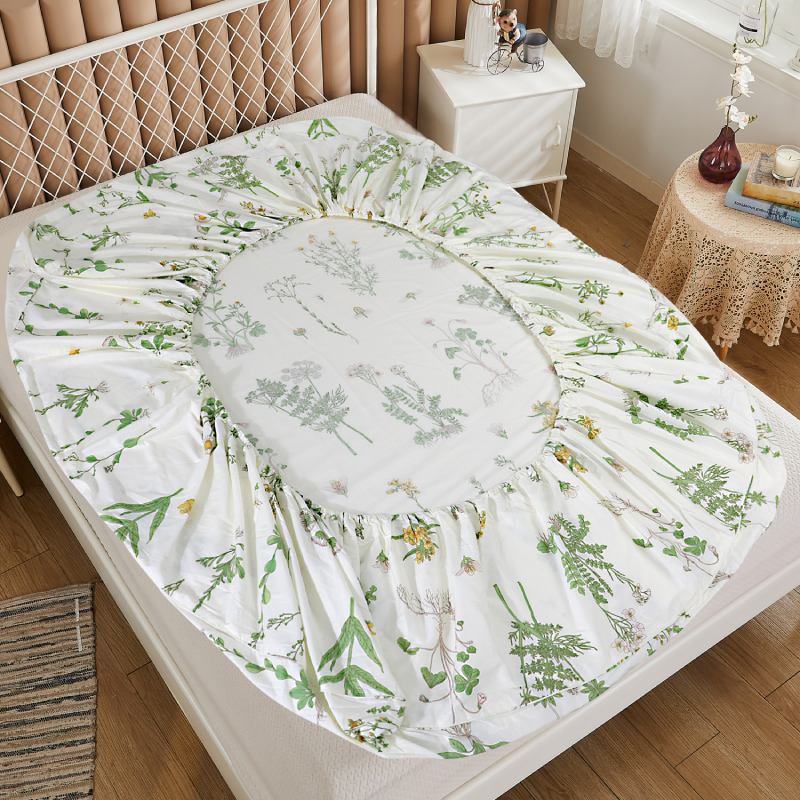 This FADFAY fitted sheet uses an elastic band design that securely wraps around the mattress, preventing it from shifting out of place.