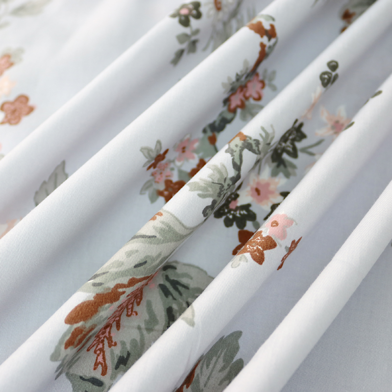 This FADFAY bedding sheet set uses 600 thread count.
