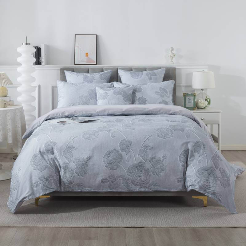 This bedroom features a FADFAY three-piece Duvet Cover Set.