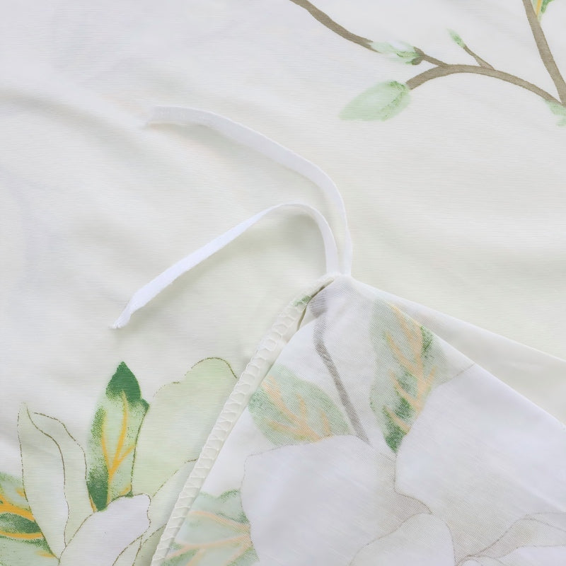 The strap design of this FADFAY makes the comforter stay neat and less prone to deformation.