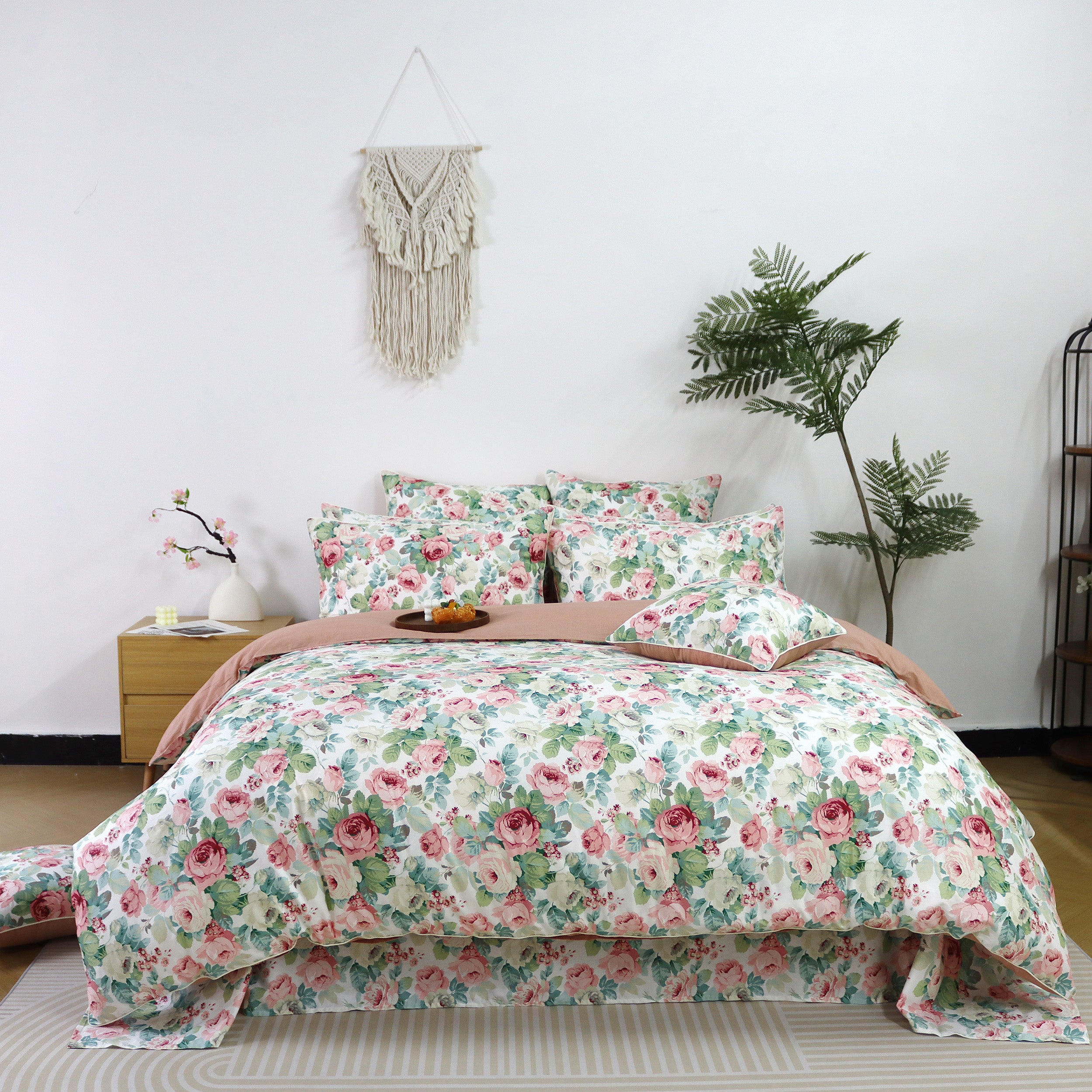 Abstract Floral Duvet Cover and Sham: A Modern Twist on Classic Beauty