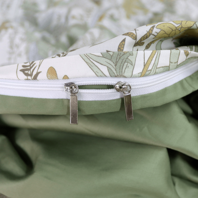 The zipper design makes FADFAY duvet covers more convenient to use.