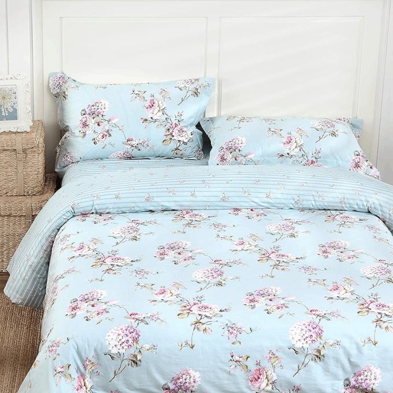 This comforter uses a FADFAY duvet cover.