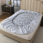 This FADFAY fitted sheet uses an elastic band design that securely wraps around the mattress, preventing it from shifting out of place.