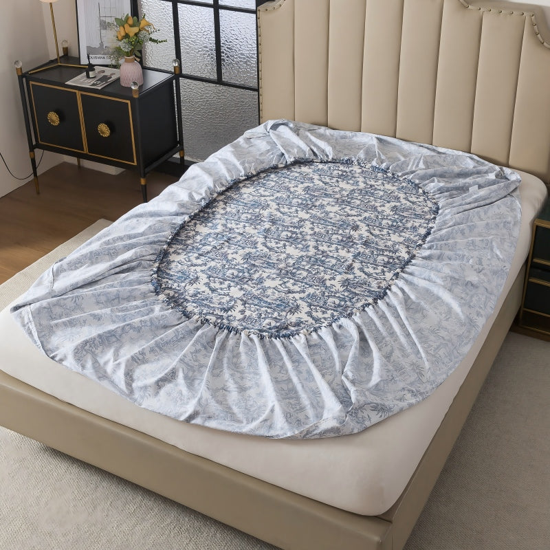 This FADFAY fitted sheet uses an elastic band design that securely wraps around the mattress, preventing it from shifting out of place.
