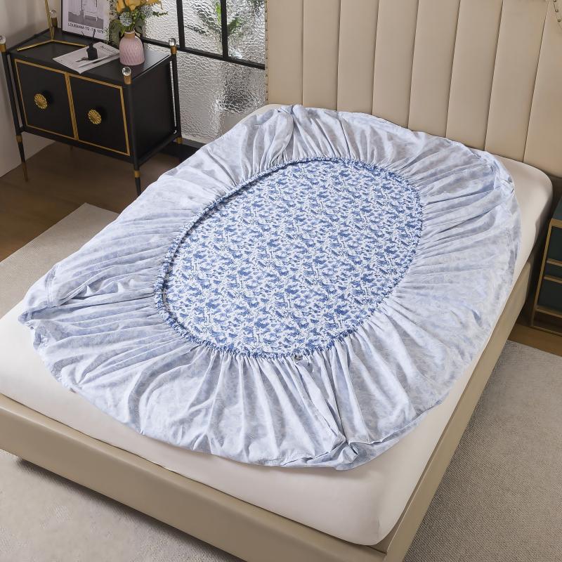 This FADFAY fitted sheet uses an elastic band design that securely wraps around the mattress, preventing it from shifting out of place.
