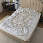 This FADFAY fitted sheet uses an elastic band design that securely wraps around the mattress, preventing it from shifting out of place.