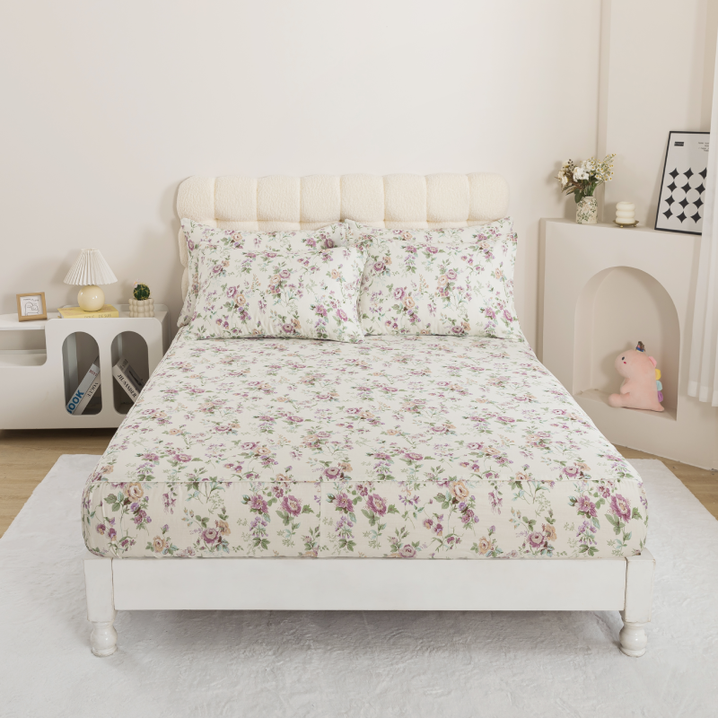 This bedroom features FADFAY's flat sheet, fitted sheet, and pillowcases.
