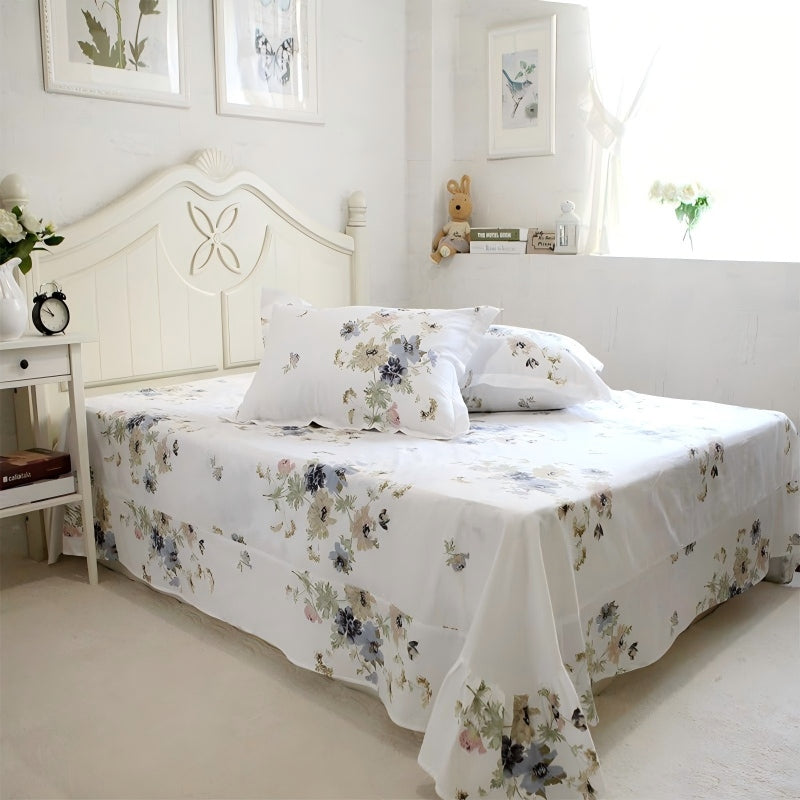 This bedroom features FADFAY's flat sheet, fitted sheet, and pillowcases.