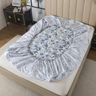 This FADFAY fitted sheet uses an elastic band design that securely wraps around the mattress, preventing it from shifting out of place.