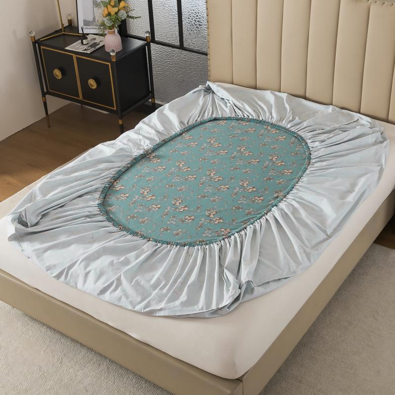 This FADFAY fitted sheet uses an elastic band design that securely wraps around the mattress, preventing it from shifting out of place.