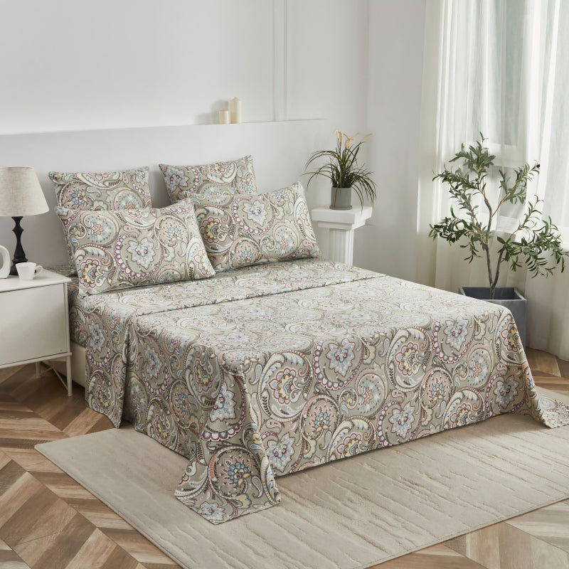 This bedroom features a FADFAY four-piece bedding sheet Set.