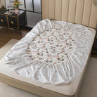 This FADFAY fitted sheet uses an elastic band design that securely wraps around the mattress, preventing it from shifting out of place.
