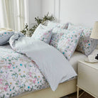 This FADFAY duvet cover set is clean and fresh overall.