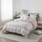 This FADFAY duvet cover set is clean and fresh overall.