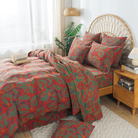 This FADFAY three-piece bedding set exudes a lively ambiance.