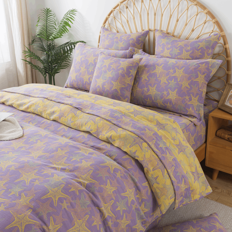 This FADFAY duvet cover features purple on the front and yellow on the back.