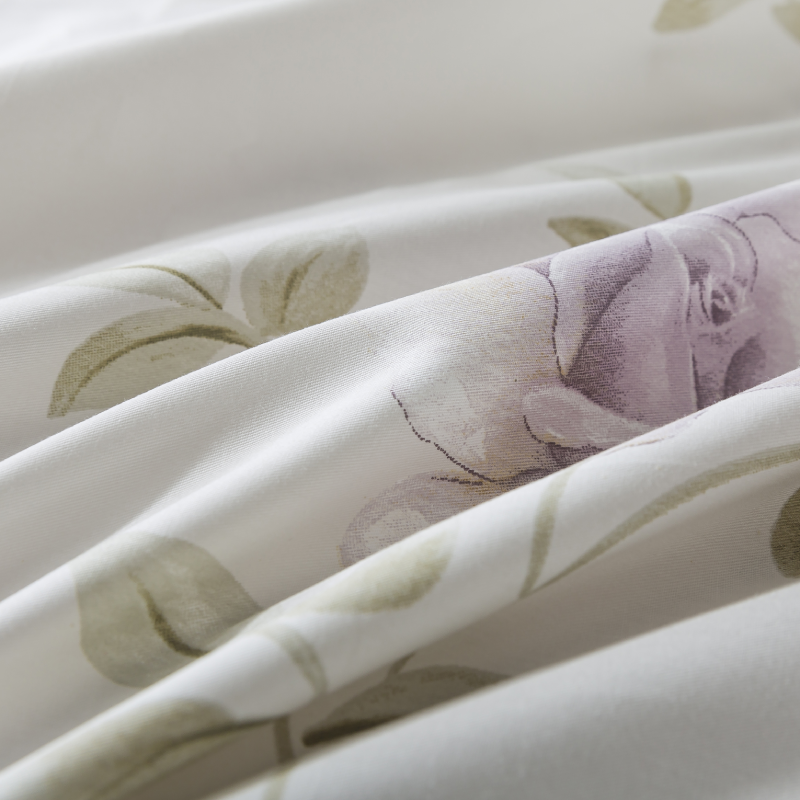 This FADFAY bedding sheet set uses 600 thread count.