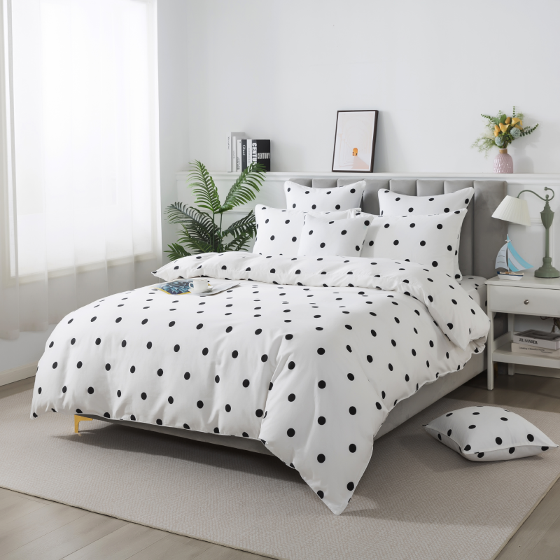 This FADFAY duvet cover set is clean and fresh overall.