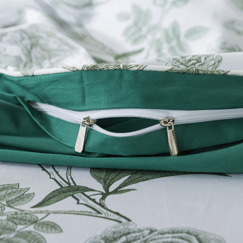 The zipper design makes FADFAY duvet covers more convenient to use.