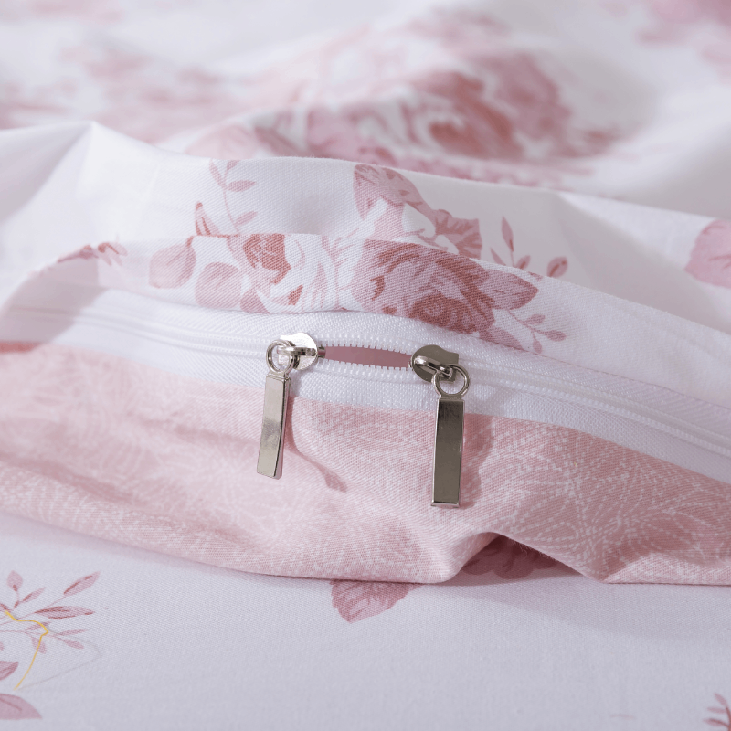 The zipper design makes FADFAY duvet covers more convenient to use.