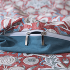 The zipper design makes FADFAY duvet covers more convenient to use.