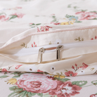 The zipper design makes FADFAY duvet covers more convenient to use.